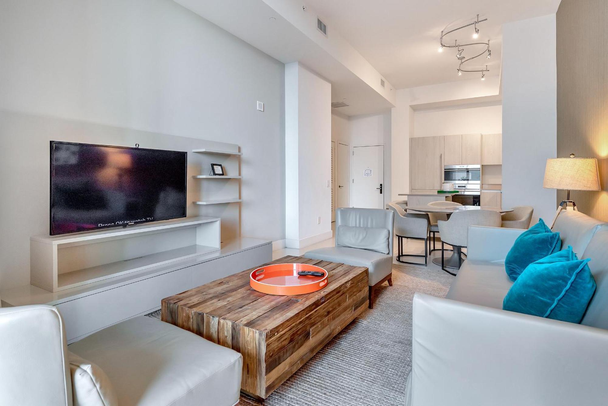 203-1Br/1Ba At The Beach Gem! Lux Amenities! Hollywood Eksteriør bilde
