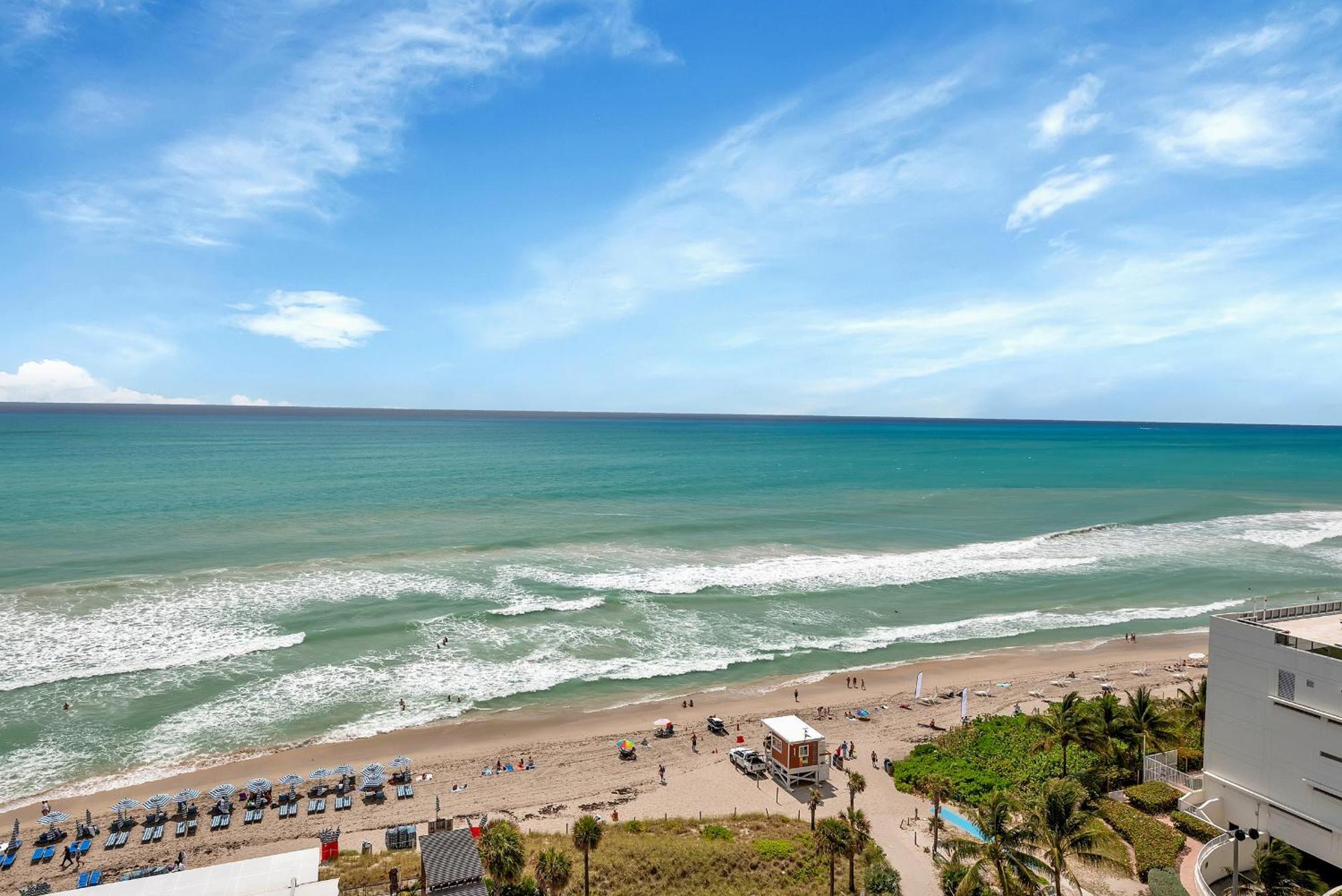 203-1Br/1Ba At The Beach Gem! Lux Amenities! Hollywood Eksteriør bilde